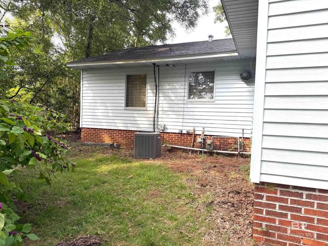 156 Pier Avenue, Fairhope, AL 36532