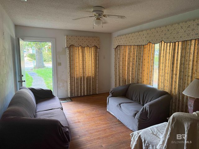 156 Pier Avenue, Fairhope, AL 36532