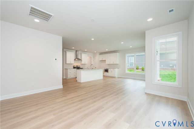 8660 Hope Farm Ln, Mechanicsville, VA 23111