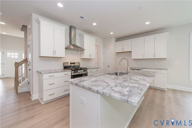 8660 Hope Farm Ln, Mechanicsville, VA 23111