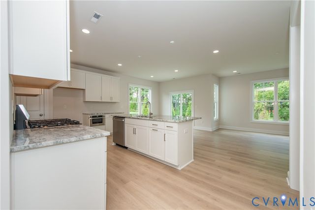 8660 Hope Farm Ln, Mechanicsville, VA 23111
