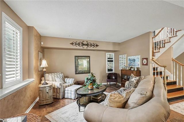 20306 W 99th Terrace, Lenexa, KS 66220