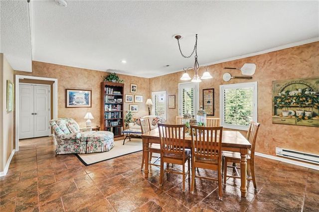 20306 W 99th Terrace, Lenexa, KS 66220