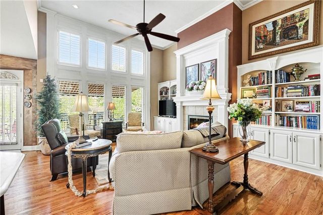 20306 W 99th Terrace, Lenexa, KS 66220