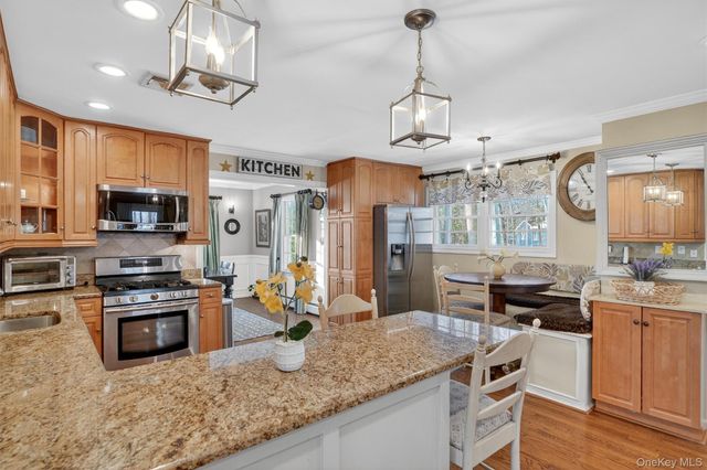 31 Kendall Drive, New City, NY 10956