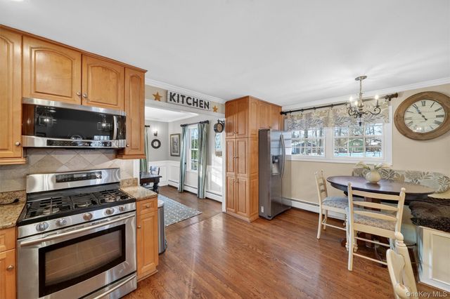 31 Kendall Drive, New City, NY 10956