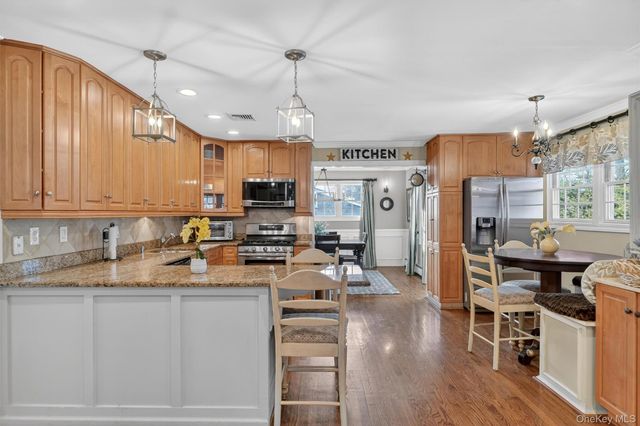 31 Kendall Drive, New City, NY 10956