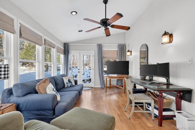 31 Kendall Drive, New City, NY 10956