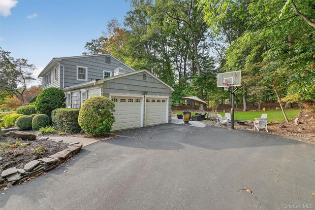 31 Kendall Drive, New City, NY 10956