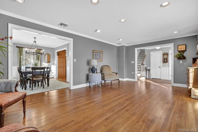 31 Kendall Drive, New City, NY 10956