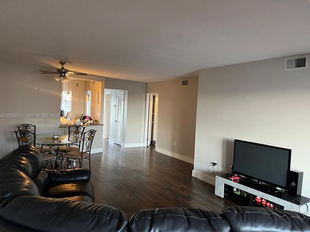1770 NE 191st St 700-1, Miami, FL 33179
