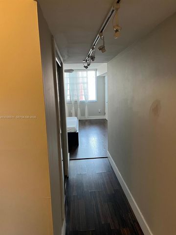 1770 NE 191st St 700-1, Miami, FL 33179