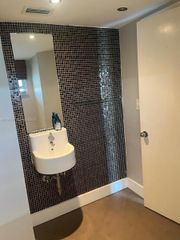 1770 NE 191st St 700-1, Miami, FL 33179