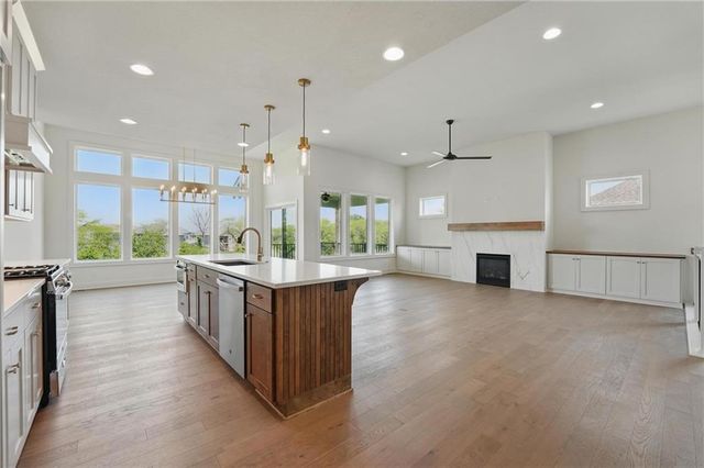 1518 NW 106th Terrace, Kansas City, MO 64155