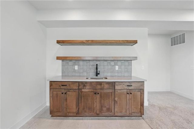 1518 NW 106th Terrace, Kansas City, MO 64155