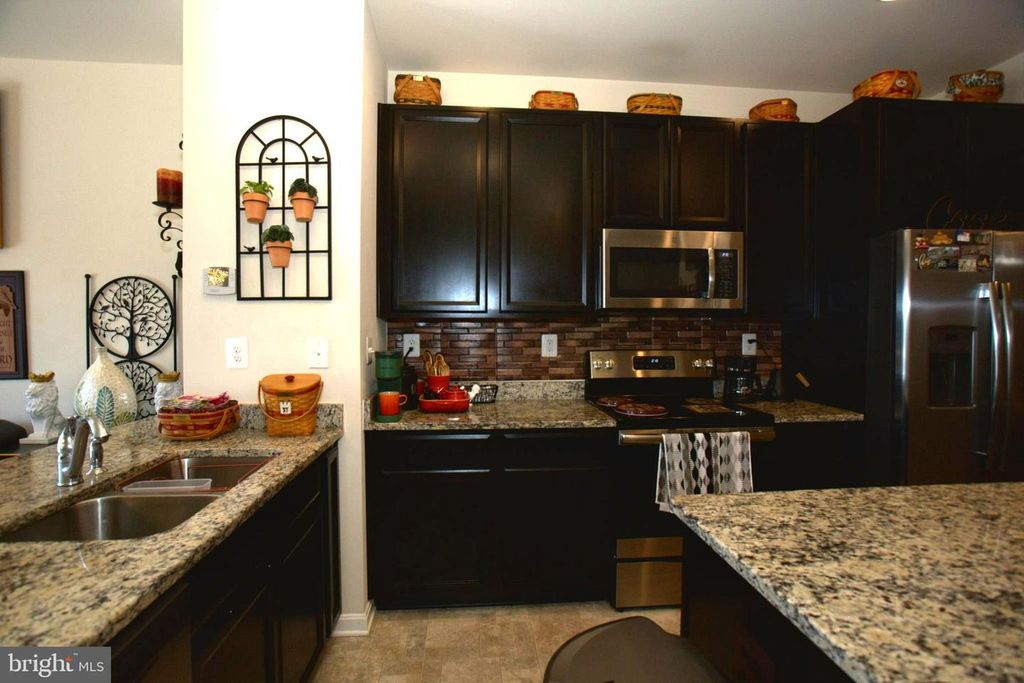 Image 10 of property listing at 45674 BETHFIELD WAY, California, MD 20619