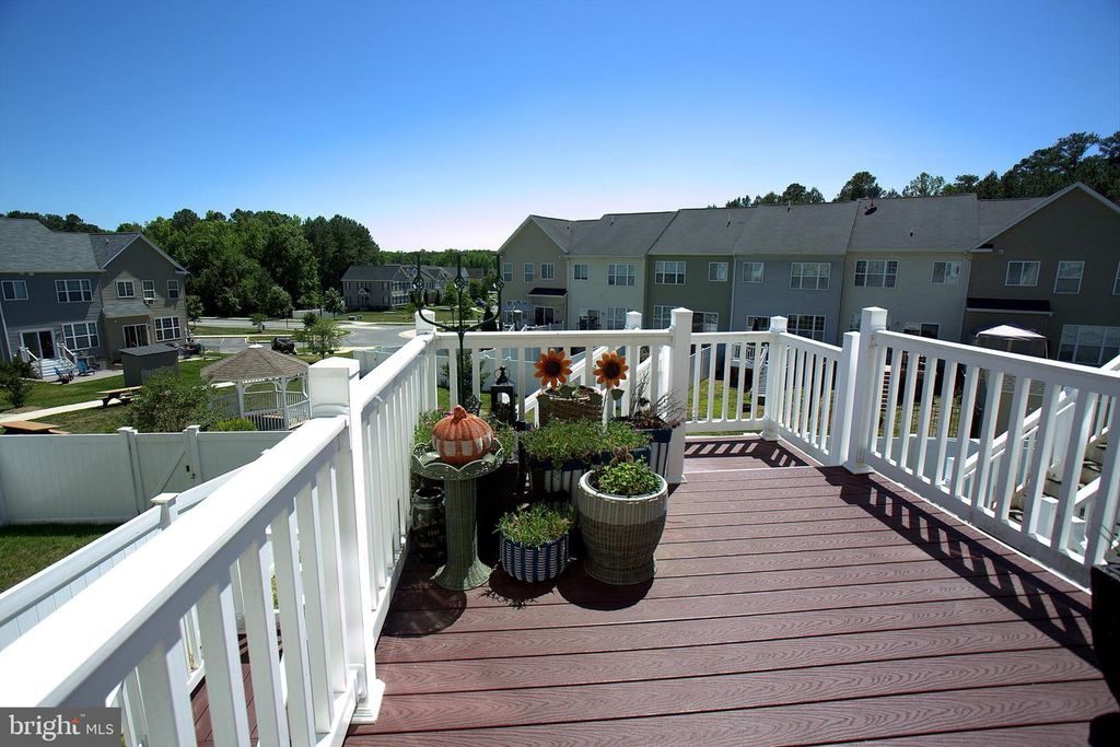 Image 4 of property listing at 45674 BETHFIELD WAY, California, MD 20619