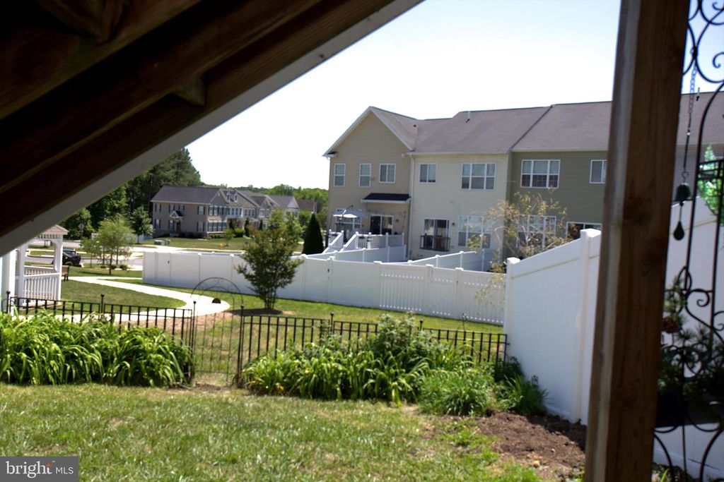Image 5 of property listing at 45674 BETHFIELD WAY, California, MD 20619