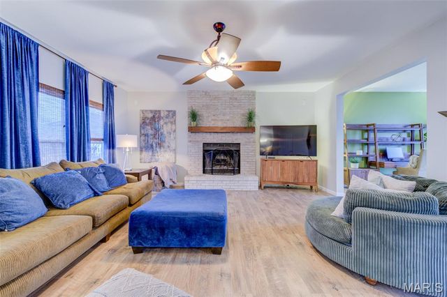 10 Southern Hills Court, O'fallon, MO 63366