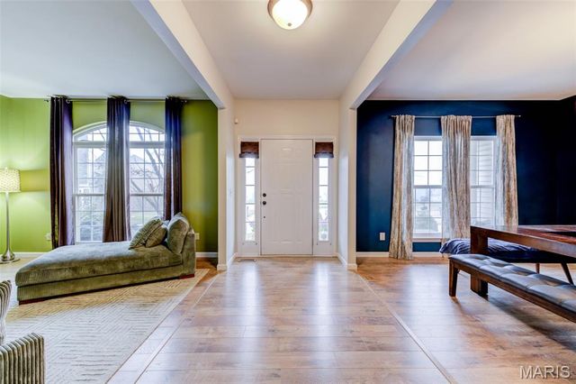 10 Southern Hills Court, O'fallon, MO 63366