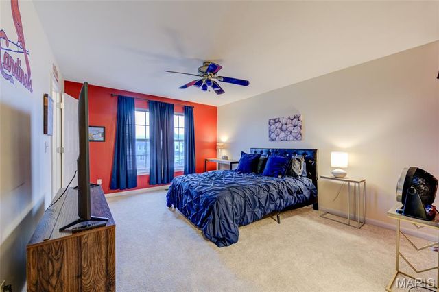 10 Southern Hills Court, O'fallon, MO 63366