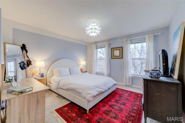 10 Southern Hills Court, O'fallon, MO 63366