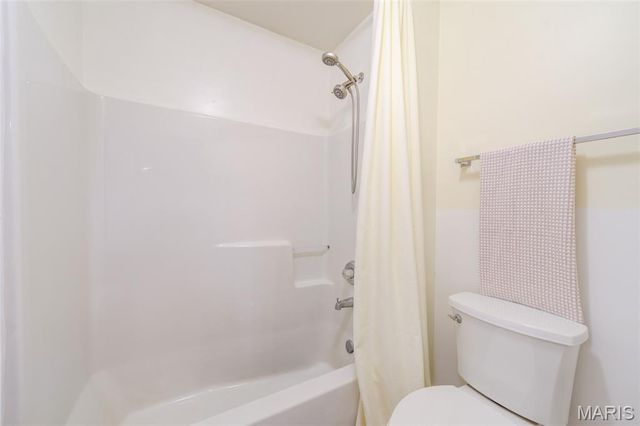 10 Southern Hills Court, O'fallon, MO 63366