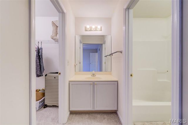 10 Southern Hills Court, O'fallon, MO 63366