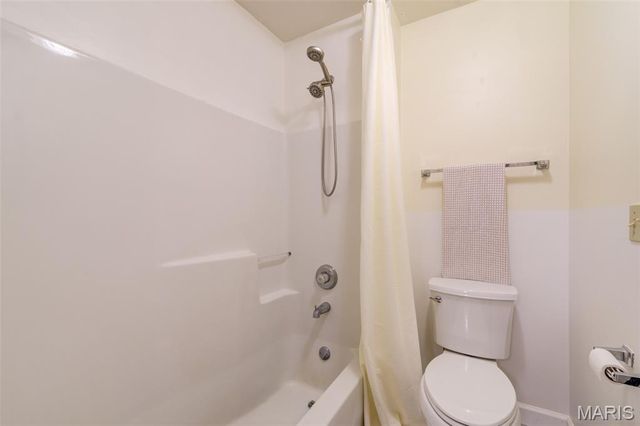 10 Southern Hills Court, O'fallon, MO 63366