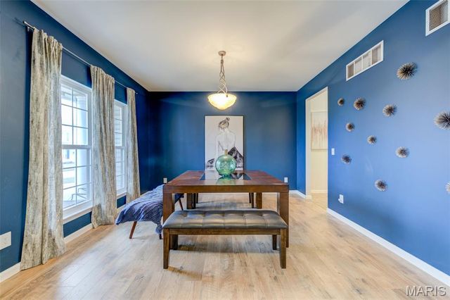 10 Southern Hills Court, O'fallon, MO 63366