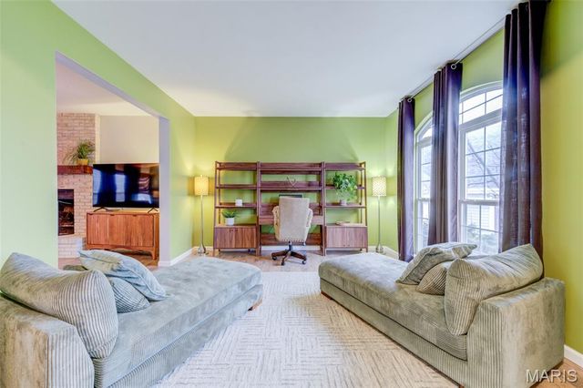 10 Southern Hills Court, O'fallon, MO 63366