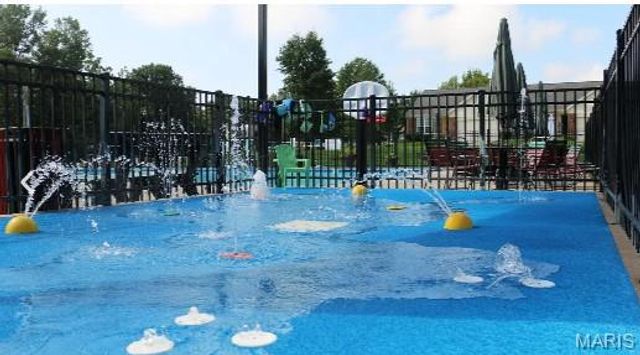 10 Southern Hills Court, O'fallon, MO 63366