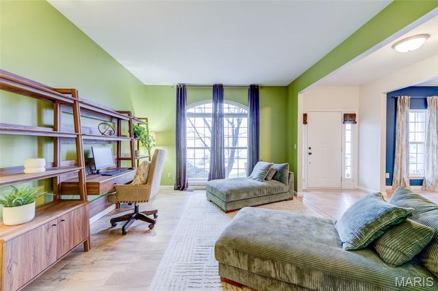 10 Southern Hills Court, O'fallon, MO 63366