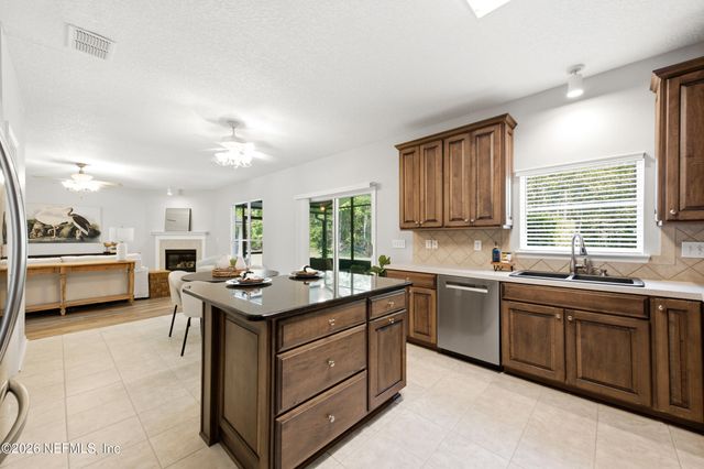 1555 SUMMERDOWN Way, St. Johns, FL 32259