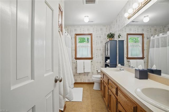 1112 Worthington CT, Virginia Beach, VA 23464
