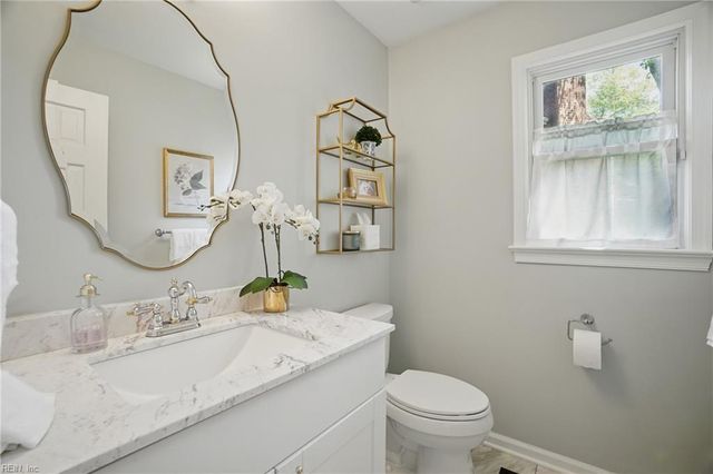 1112 Worthington CT, Virginia Beach, VA 23464