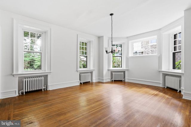 6607 LINCOLN DR, Philadelphia, PA 19119