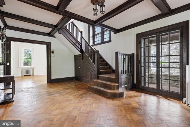6607 LINCOLN DR, Philadelphia, PA 19119