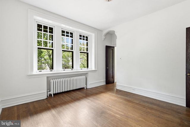 6607 LINCOLN DR, Philadelphia, PA 19119