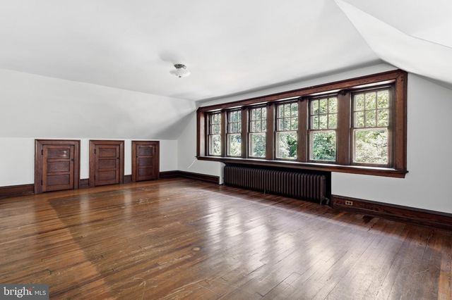 6607 LINCOLN DR, Philadelphia, PA 19119