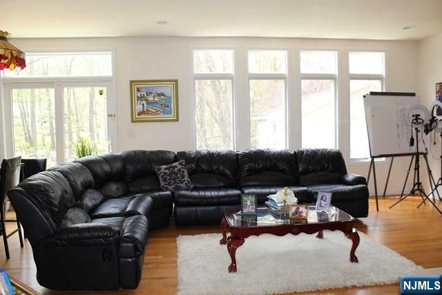 62 E Crescent Avenue, Mahwah, NJ 07430