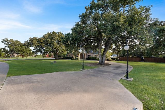 1044 S Bend Drive, Kaufman, TX 75142
