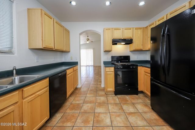 10166 E Desert Gorge, Tucson, AZ 85747