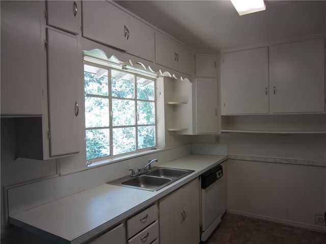 2621 N Locust Street, Denton, TX 76209
