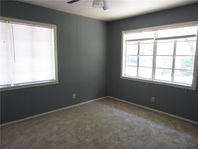 2621 N Locust Street, Denton, TX 76209
