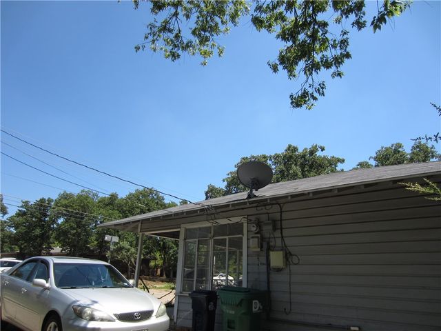 2621 N Locust Street, Denton, TX 76209