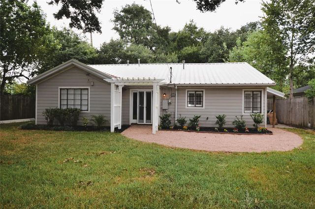 1902 Coulcrest Drive, Houston, TX 77055