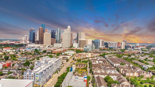 1902 Coulcrest Drive, Houston, TX 77055