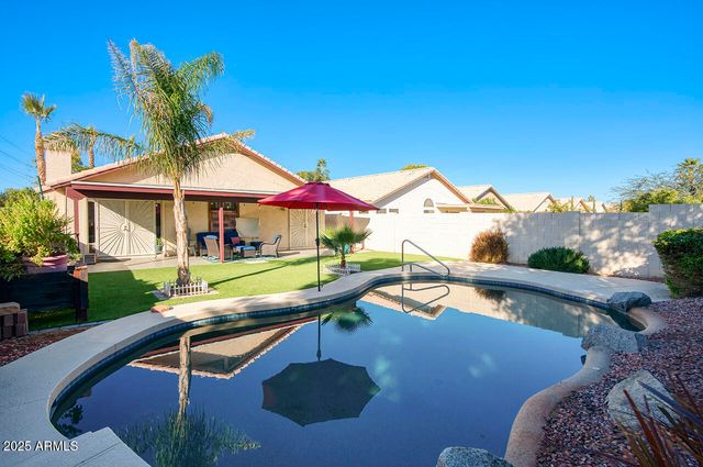 741 S SILVERBRUSH Drive, Chandler, AZ 85226