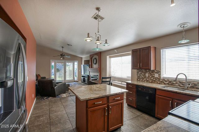 741 S SILVERBRUSH Drive, Chandler, AZ 85226